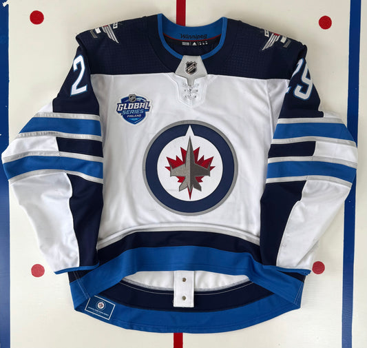 Winnipeg Jets Patrick Laine 2018 Global Series NHL Hockey Jersey (56/XXL)