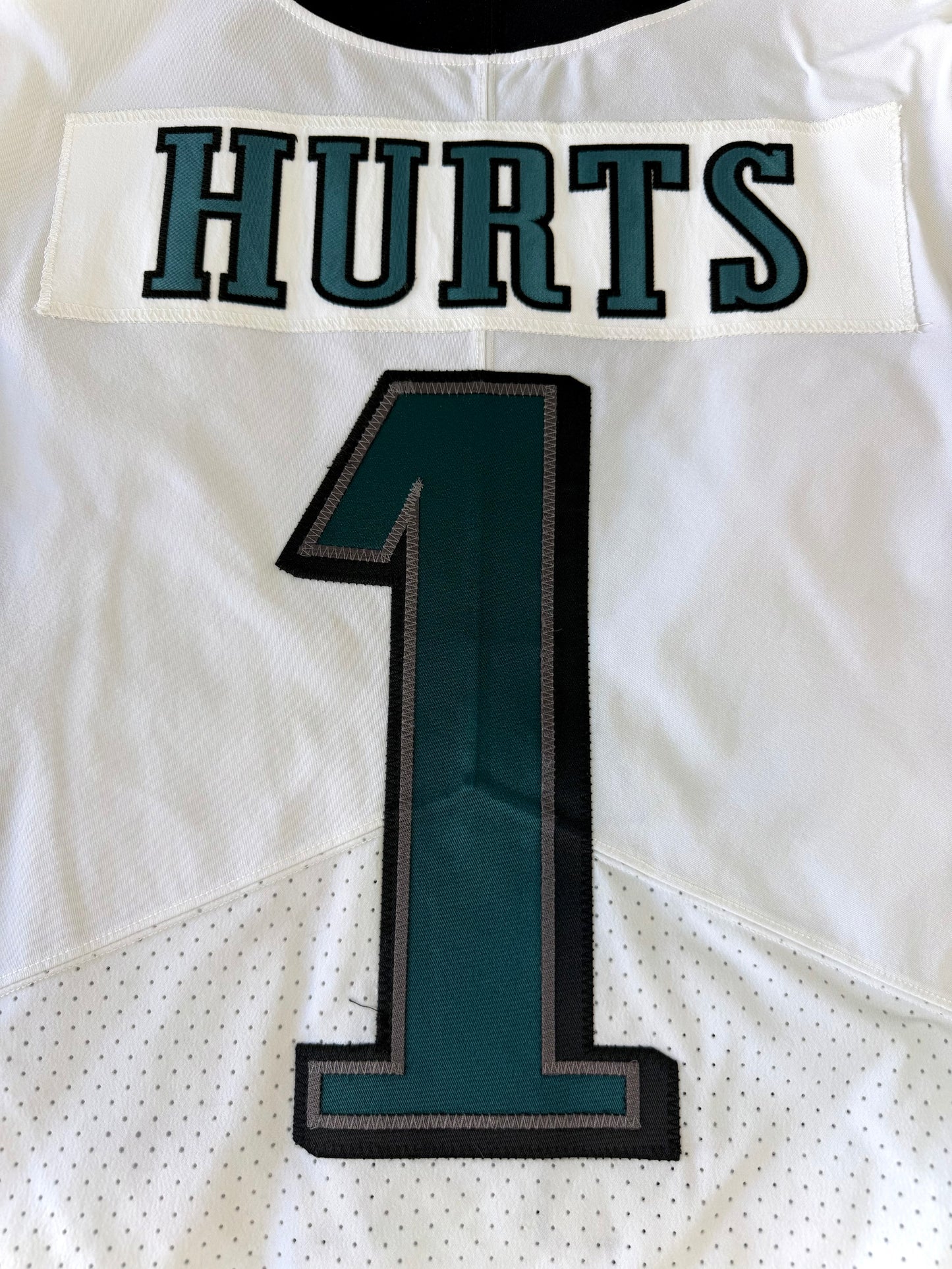Philadelphia Eagles Jalen Hurts 2021 NFL Football Jersey (38/Small)