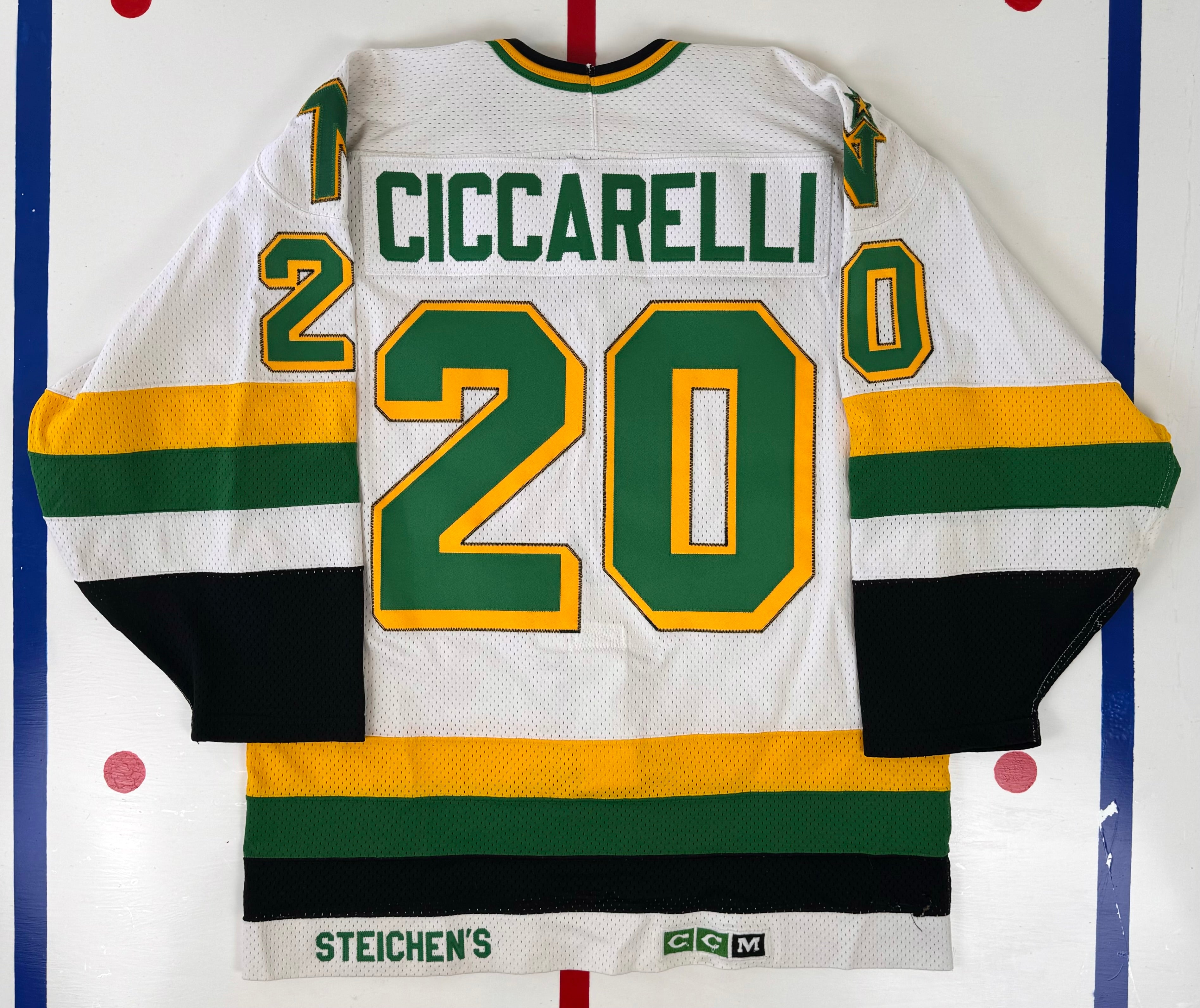 NWT Minnesota North Stars Dino Ciccarelli CCM Vintage jersey, popular Size 48