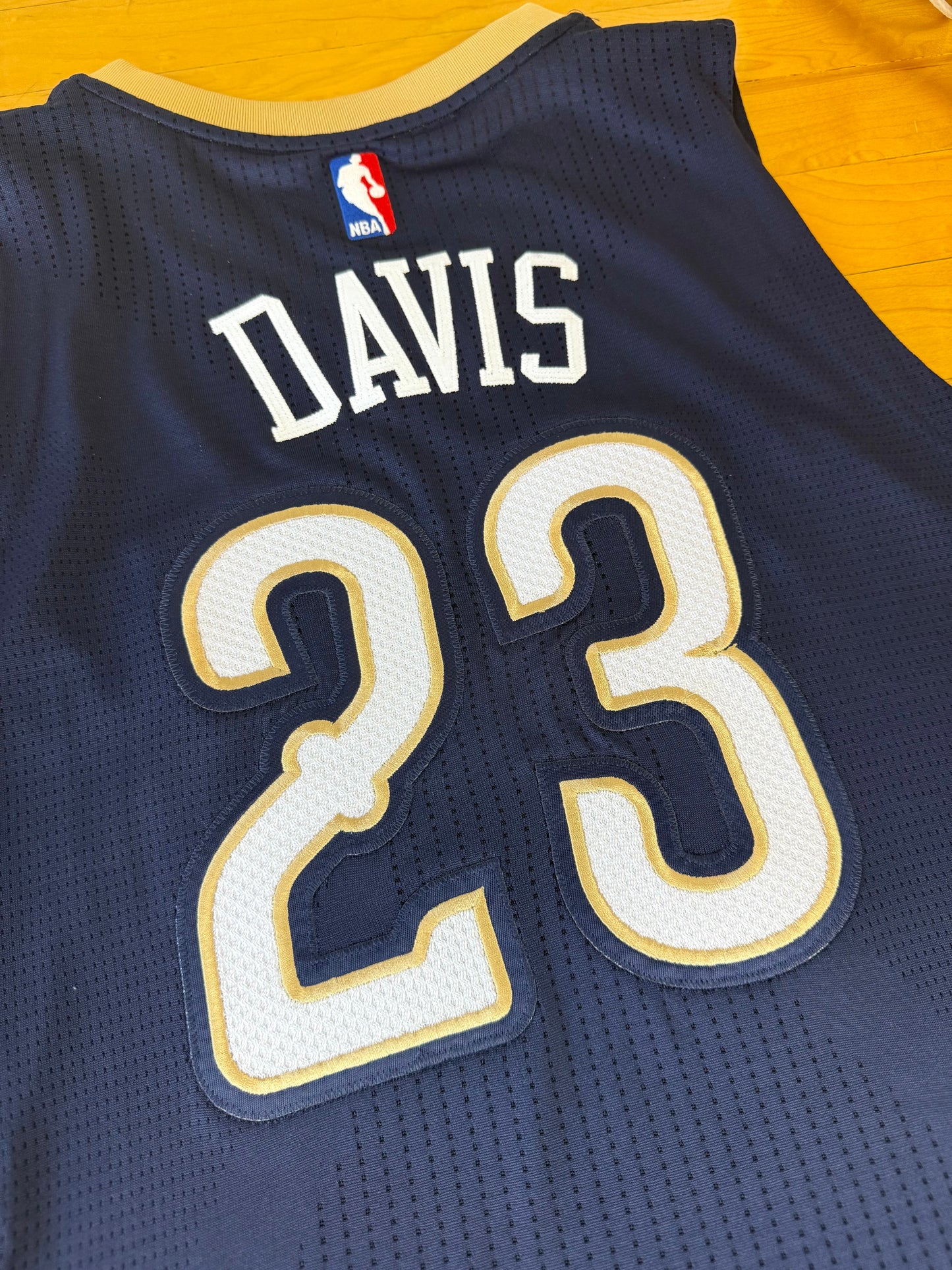 New Orleans Hornets Anthony Davis 2015-2016 NBA Basketball Jersey (Large)