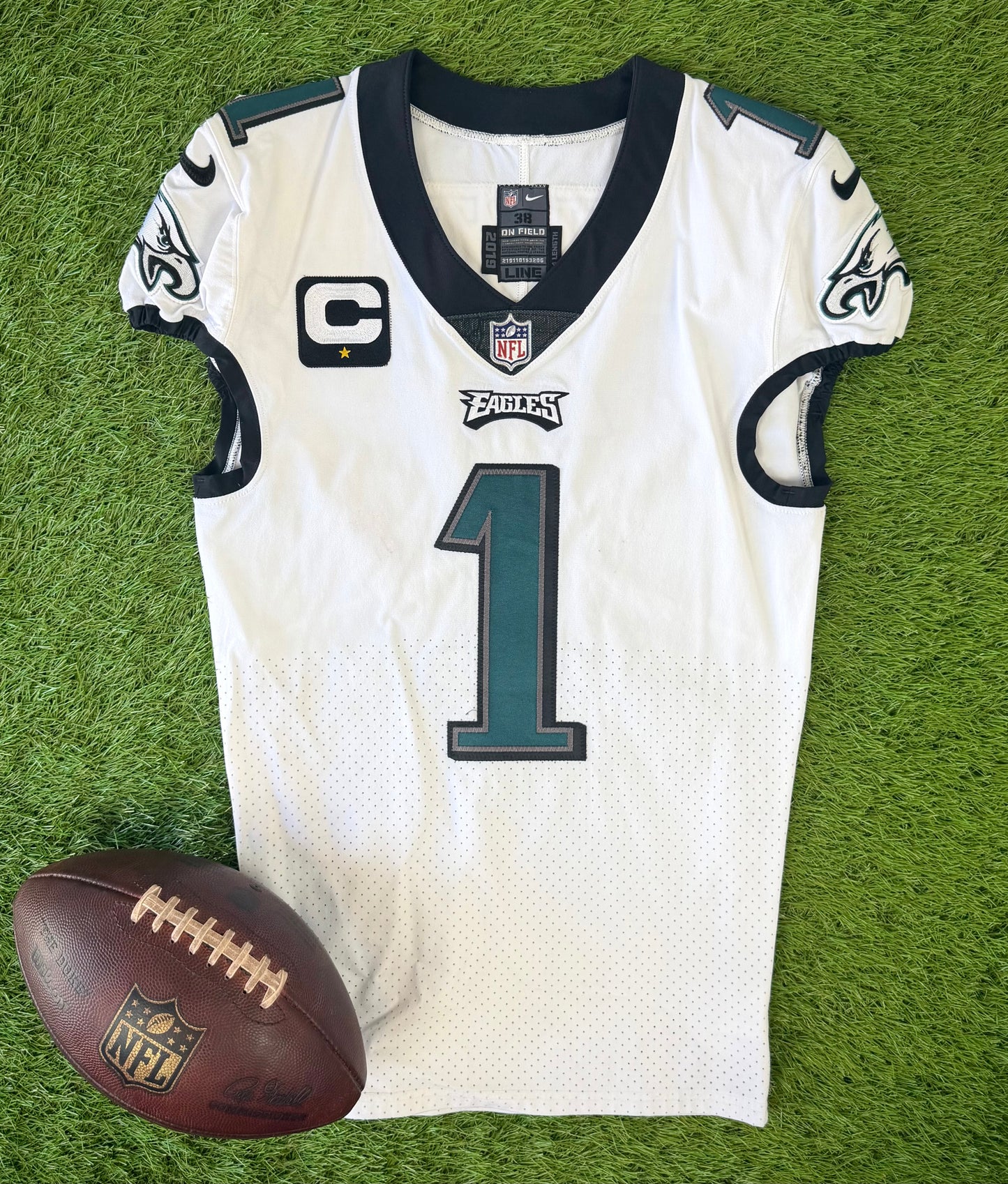 Philadelphia Eagles Jalen Hurts 2021 NFL Football Jersey (38/Small)