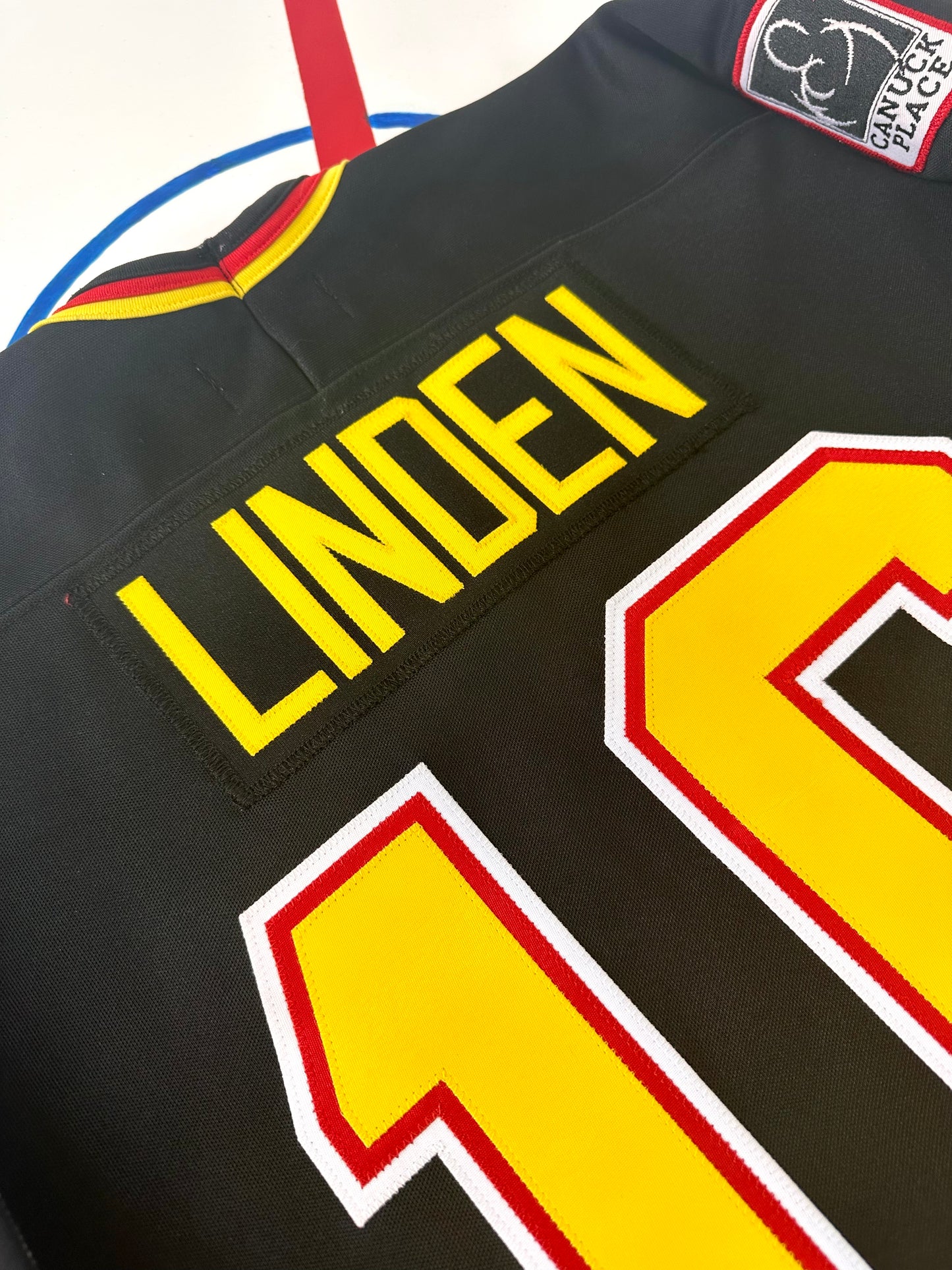 Vancouver Canucks Trevor Linden 1994 Stanley Cup Finals NHL Hockey Jersey (52/XL)