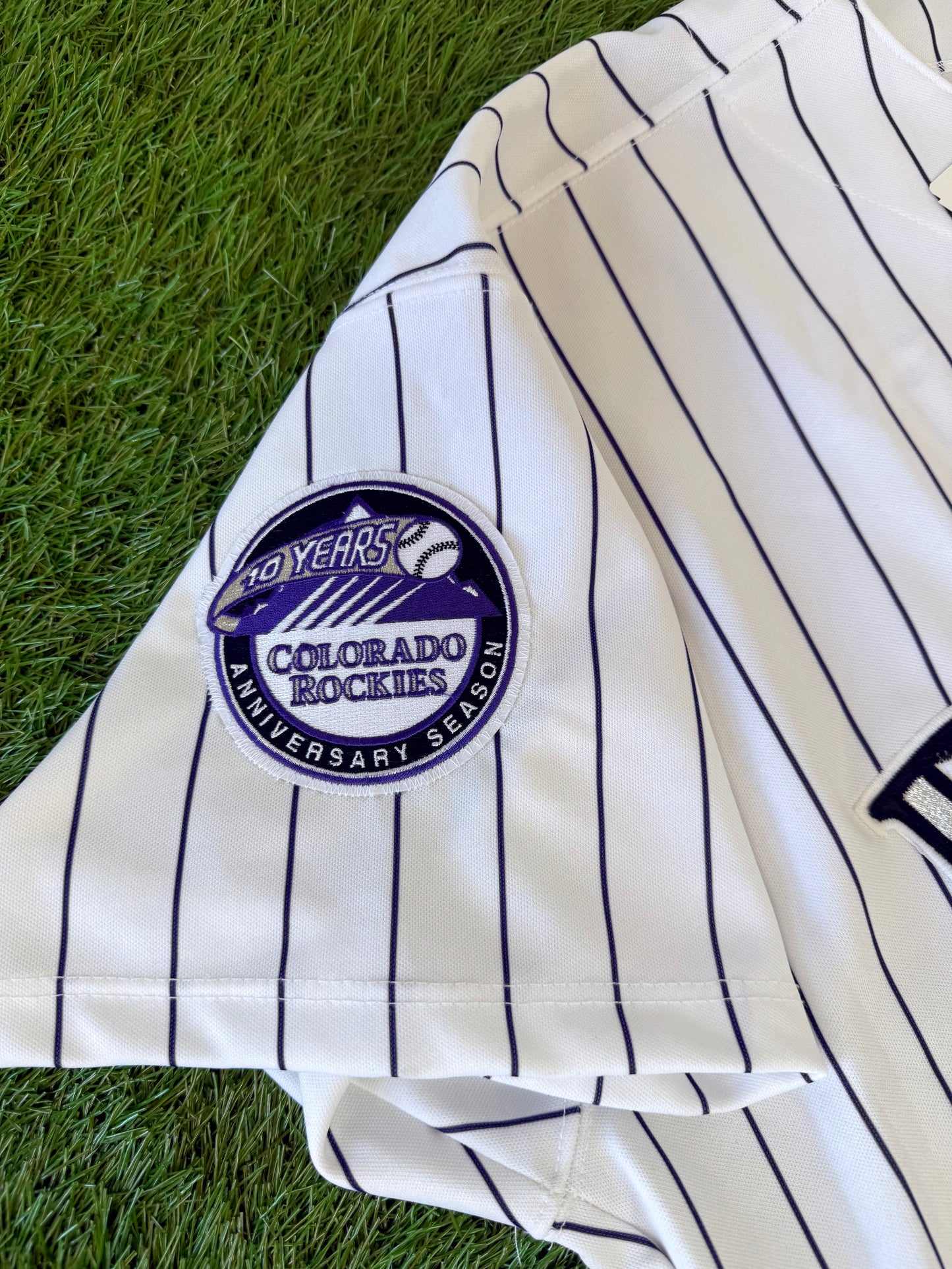 Colorado Rockies Larry Walker Autographed 2002 MLB Baseball Jersey (52/XXL)