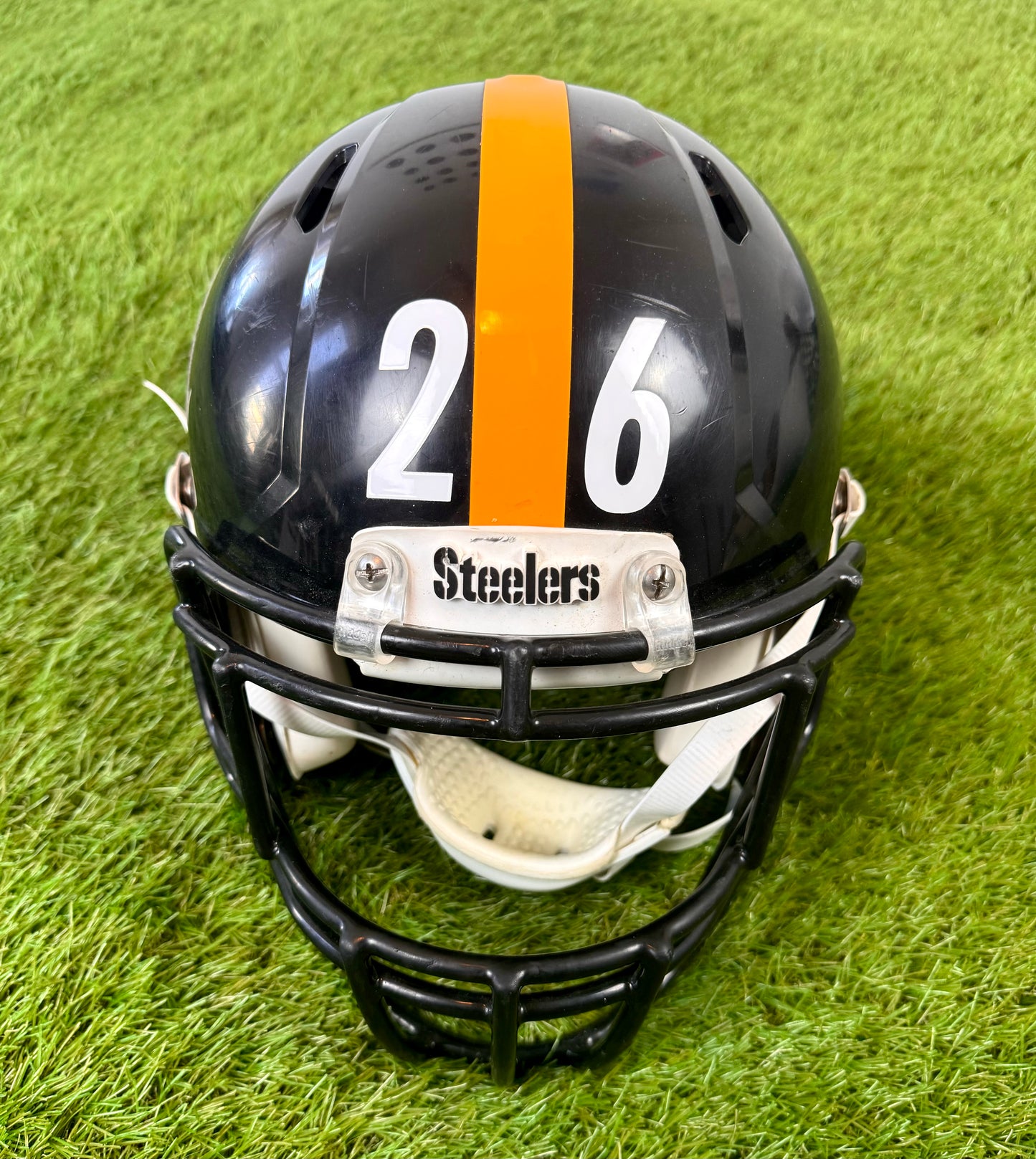 Pittsburgh Steelers Le’Veon Bell Autographed Full Size NFL Football Helmet