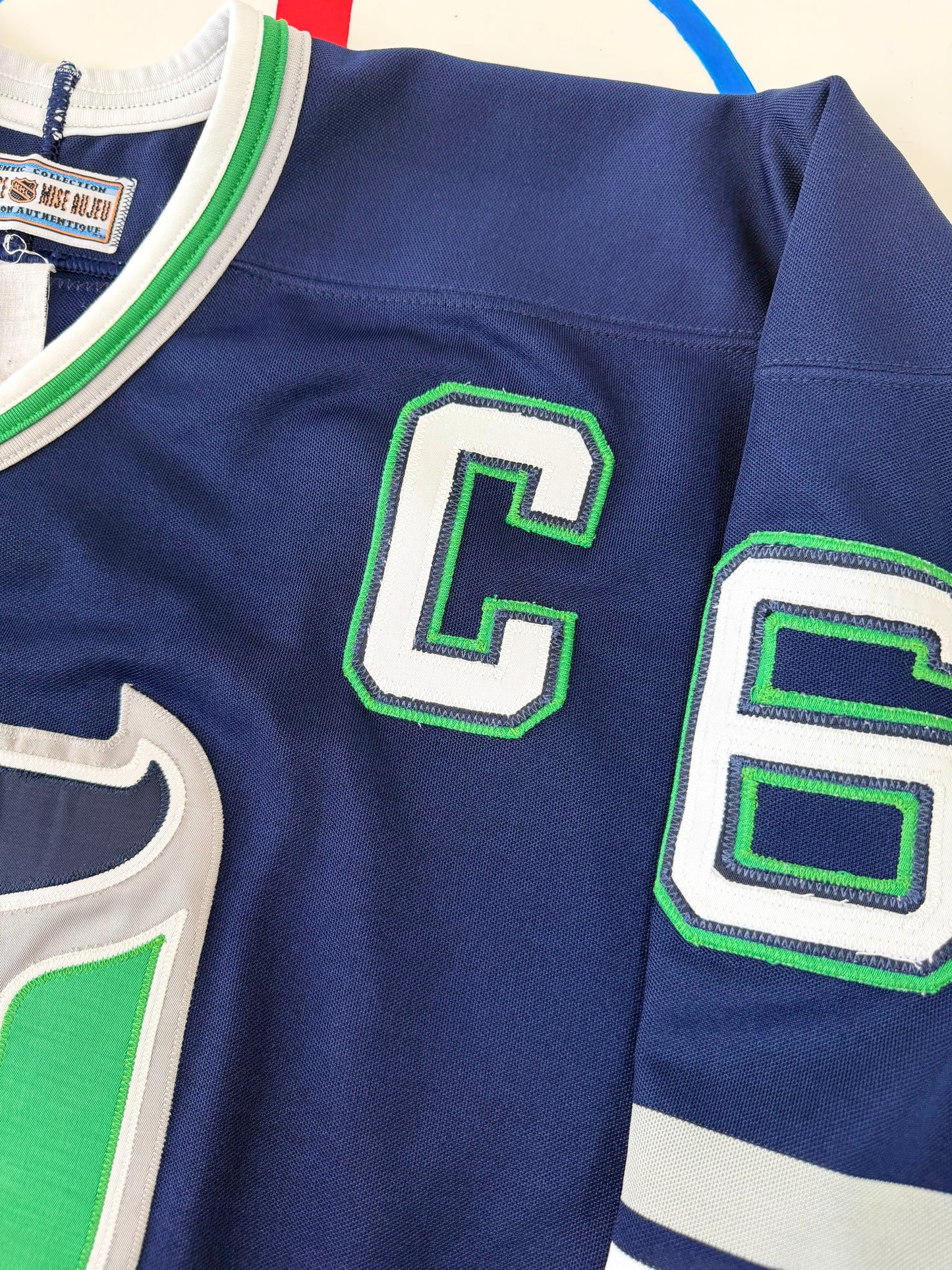 Hartford Whalers Pat Verbeek 1992-1993 NHL Hockey Jersey (48/Large)