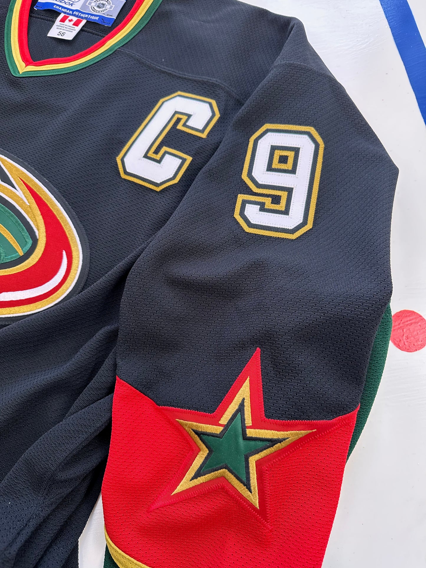 Mike Modano makes his true feelings known about the Mooterus jersey :  r/hockeyjerseys