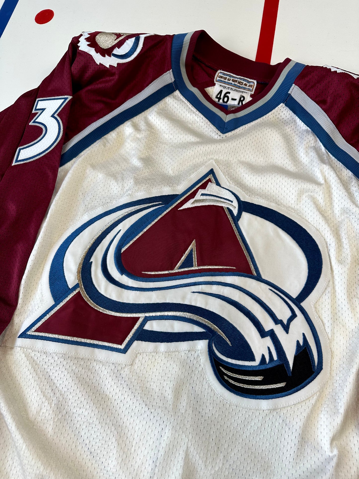 Colorado Avalanche 1996-1997 Patrick Roy NHL Hockey Jersey (46/Medium)