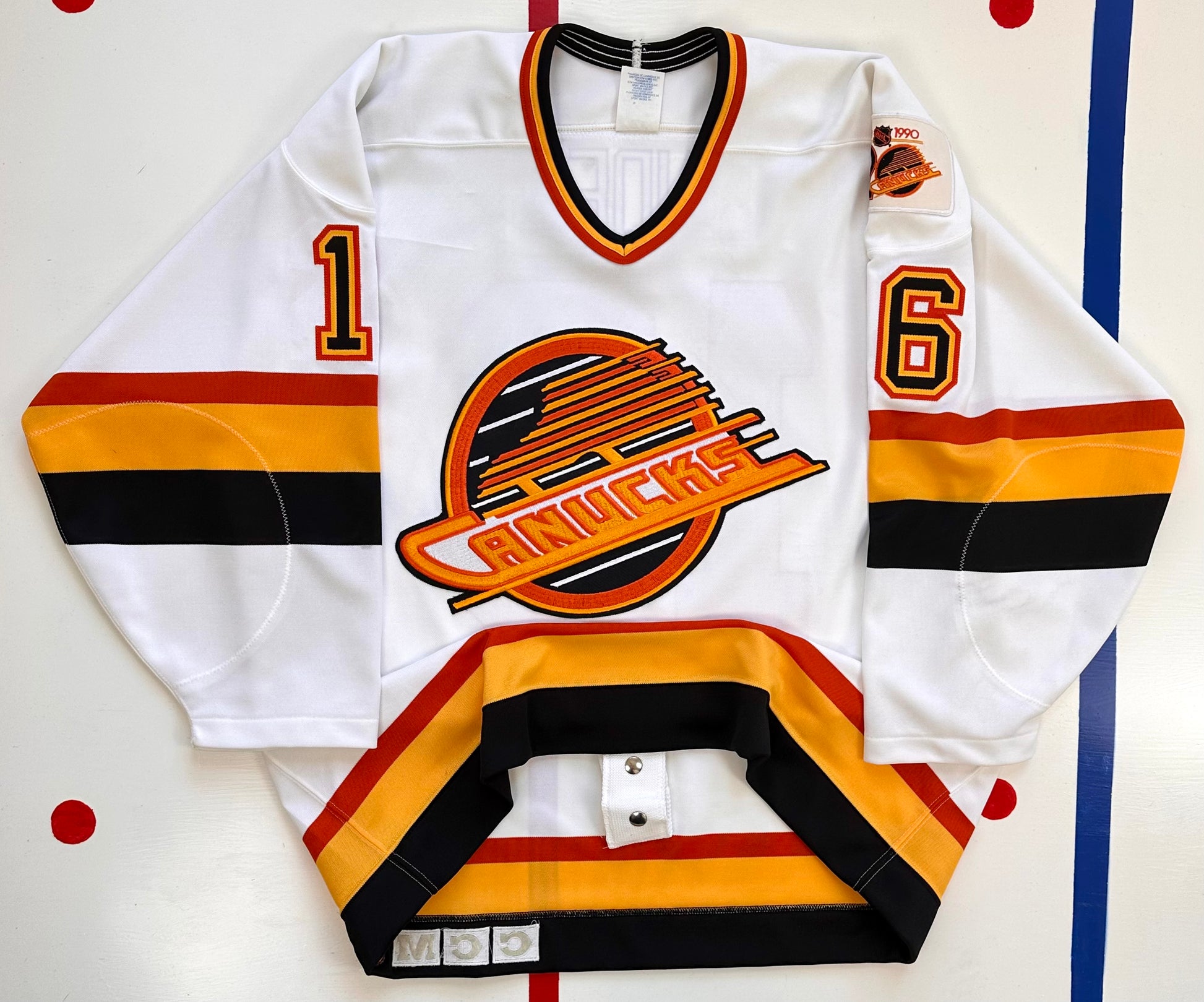 Linden canucks deals jersey