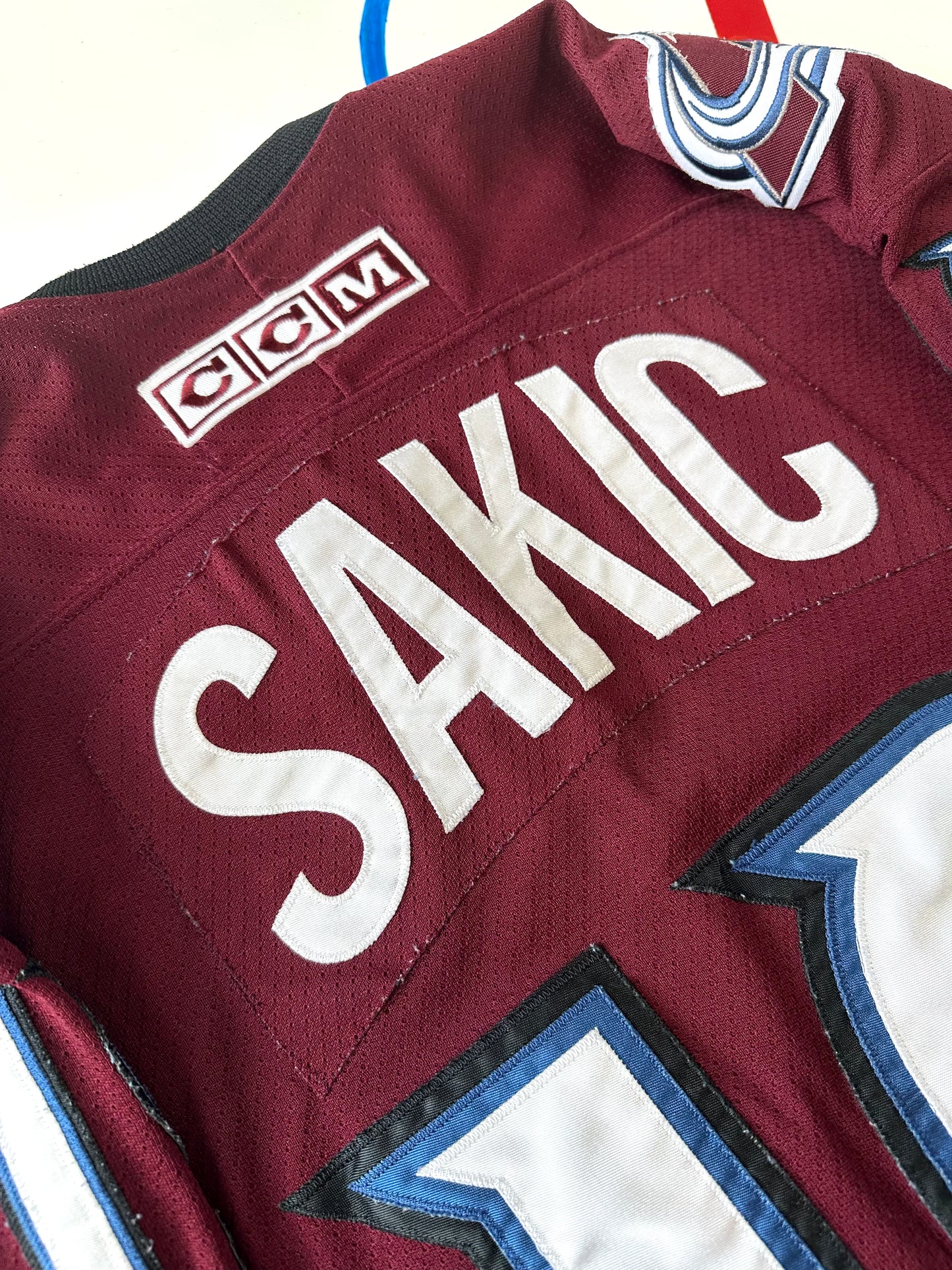 Colorado Avalanche 2001-2004 Joe Sakic Alternate NHL Hockey Jersey (Small)