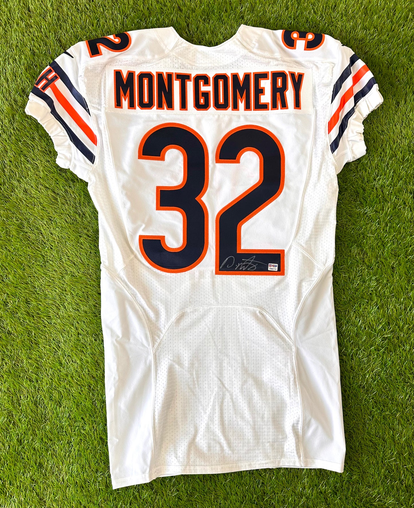 Chicago Bears David Montgomery Autographed Team Issued NFL Football Jersey (42/Large)