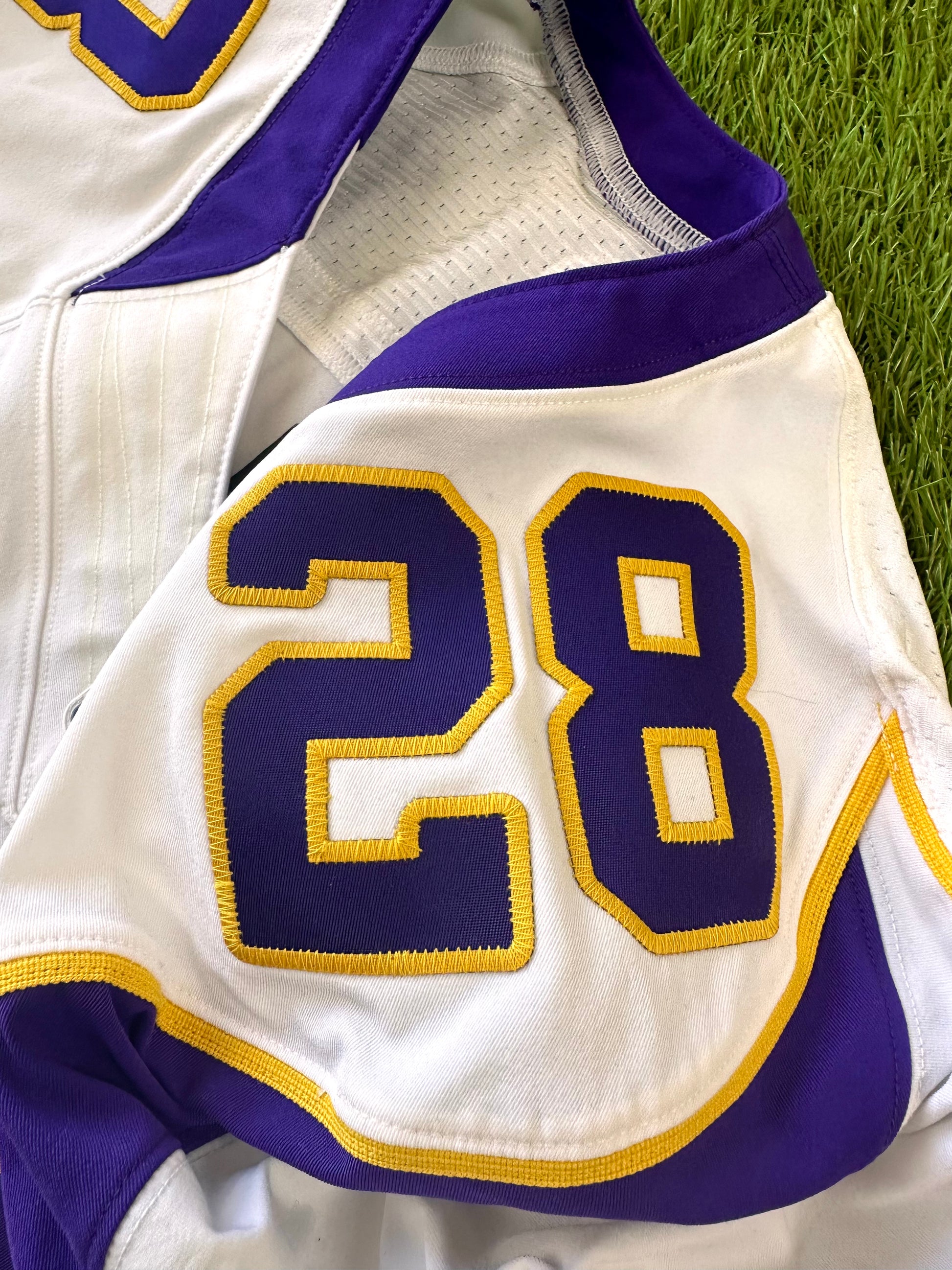 Lot Detail - Adrian Peterson 11/11/07 Minnesota Vikings Game Worn Rookie  Jersey - Photo Matched (NFL Auctions, Resolution LOA) 2 Team Repairs