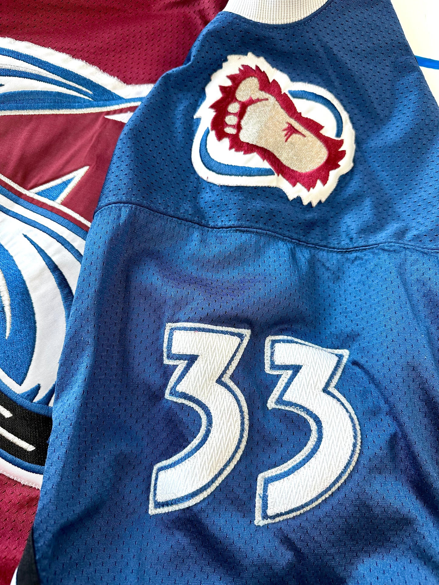 Colorado Avalanche 1996-1997 Patrick Roy NHL Hockey Jersey (46/Medium)