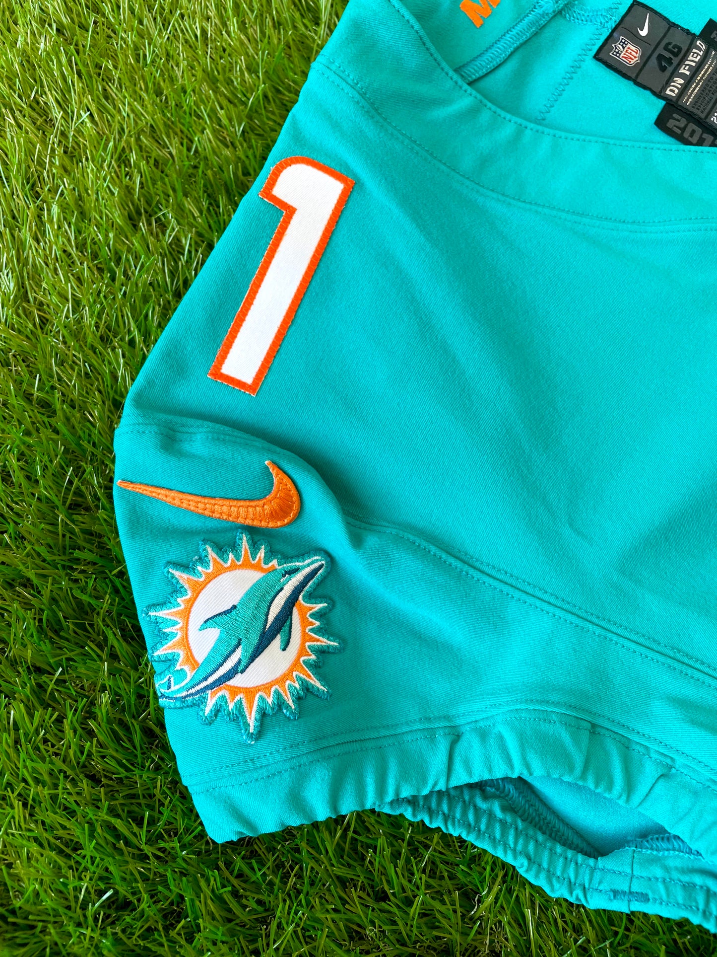 Miami Dolphins 2020-2022 Tua Tagovailoa NFL Football Jersey (46/Large)